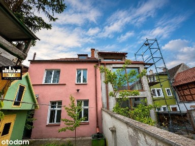 Kamienica w centrum Gniewu z ogródkiem i garażami