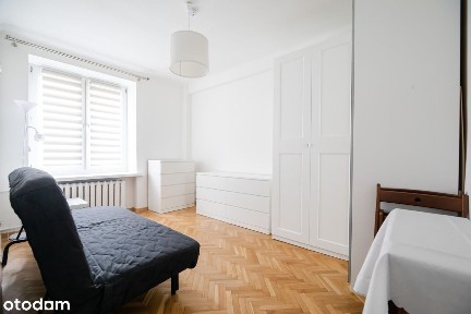Chmielna| Kawalerka z oddzielną kuchnią | Centrum | bez prowizji