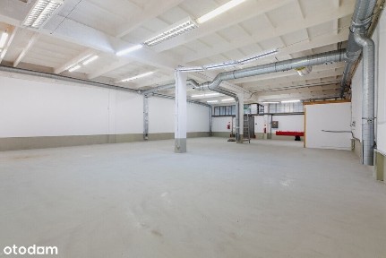 Magazyn z Rampą, Plac Manewrowy, Ogrzewany
