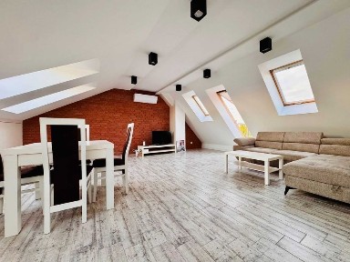Do wynajęcia komfortowe mieszkanie 2-pokojowe - 65 m² z garażem