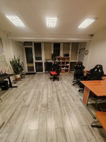 25 m>>Małe biuro na Saskiej Kępie