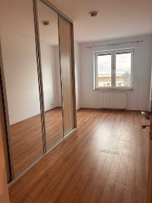 TG Lasowice, nowy budynek z windą, 60 m2
