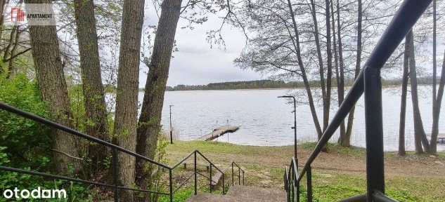 Ośrodek wypoczynkowy przy jeziorze