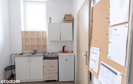 HALA MAGAZYNOWO-PRODUKCYJNA / LOKAL UŻYTKOWY 935 m²