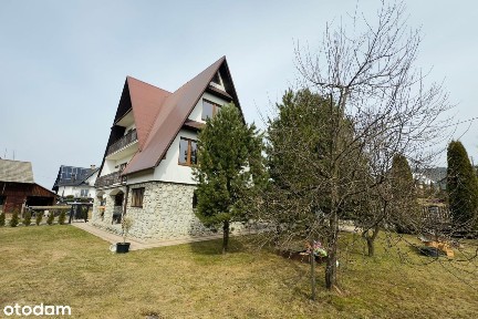 Dom w centrum Czarnej Góry z widokiem na Tatry