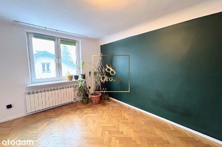 Dom wolnostojący z budynkiem handlowym Józefów