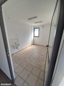 Lokal usługowy do wynajęcia w centrum handlowym