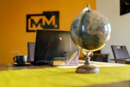 coworking, hot desk, biurko do pracy, bez dodat. opłat