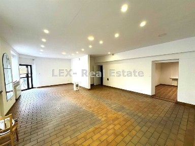 Lokal handlowo-usługowy 100m2 w centrum Brwinowa.