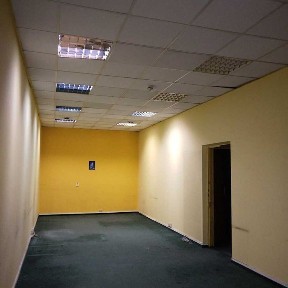 Lokal handlowo - usługowy na parterze barber / fryzjer / studio jogi / siłownia