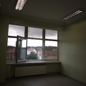 Dwupokojowe biuro z węzłem wod. - kan.