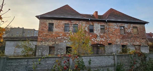 Kamienica Żary do remontu, 10 mieszkań