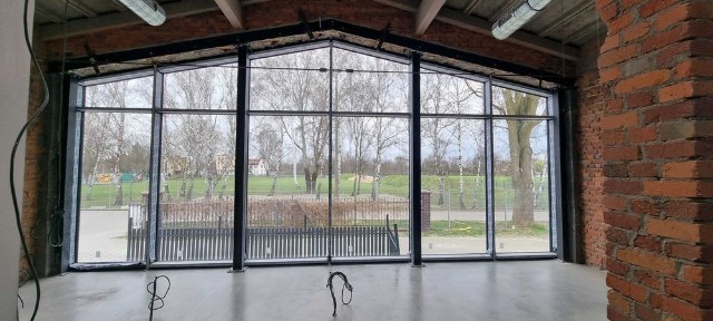 Lokal ZŁOTNIKI LEŚNICA ul. Kosmonautów 200m