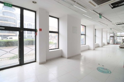 Okazja! Narożny lokal 320m2 przy wrocławskim rynku. Bardzo duży ruch.