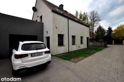Atrakcyjny dom przy lesie tuż obok Wrocławia