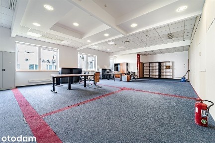 Bielany, magazyn 619 mkw.