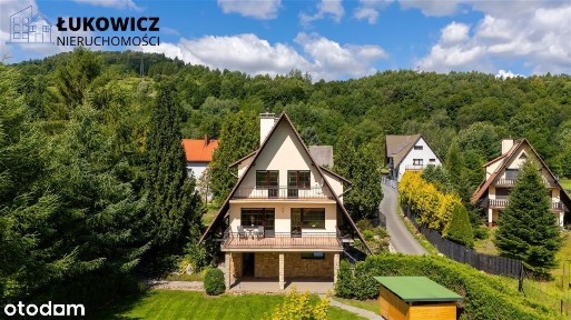 Przestronny dom z widokiem na góry i dużą działką