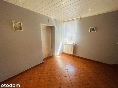 Dom 208,56m2+budynek gospodarczy 130,6m2; działka 1802m2; Zambrów