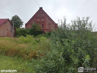 Budynek gospodarczy, który może być pięknym domem.