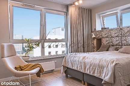 Nowoczesny apartament z dużym balkonem i recepcją