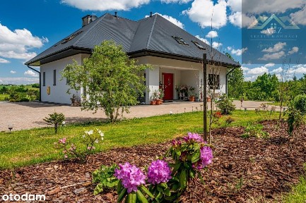komfortowy dom malowniczo położony