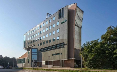 Nowoczesne biuro w sercu Katowic - Przestrzeń dopasowana do Twojego biznesu! PARKING