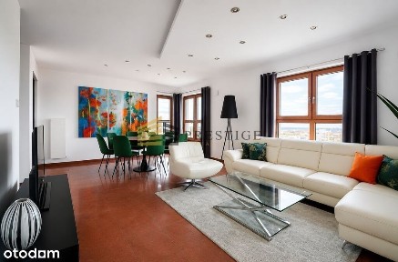 Luxury Apartment | Big Terrace & Garage Included!