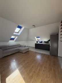2-pokojowe mieszkanie, 38 m² użytkowych | ok. 50 m² po podłodze | osiedle zamknięte, cena 395 tysiecy.