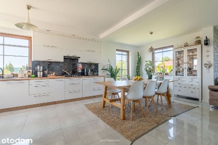 Mikołajki: Dom 180 m² z potencjałem zarobkowym