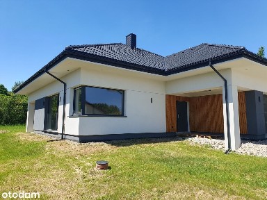 Dom wolnostojący z poddaszem i ogrodem