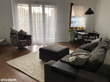 Przestronne 3-pokojowe mieszkanie w apartamentowcu na Sielcach