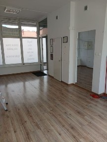 Wynajmę lokal handlowo-usługowy o powierzchni 38m2