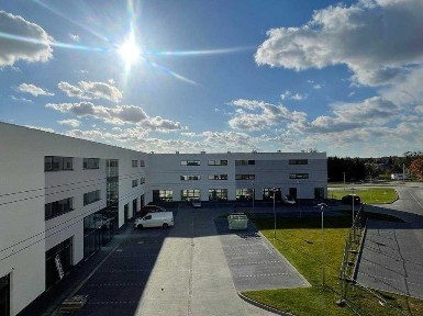 wynajmę lokal handlowo-usługowy parter 270,74m2