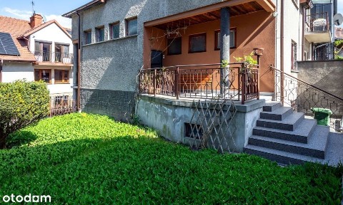 Dom dwupokoleniowy Bochni - z garażem i ogródkiem