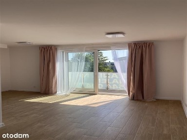 2 pokoje z balkonem i garderobą