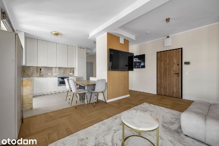 Penthouse z tarasem na dachu obok Varso Tower