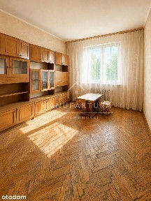 Duże M3 | Wysokie wnętrza | Blok z cegły