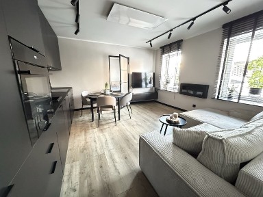 Stylowe 2-pokojowe mieszkanie, 39 m2, parter, piwnica.