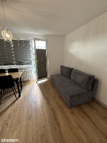 Przestronne 2 pokojowe mieszkanie z balkonem
