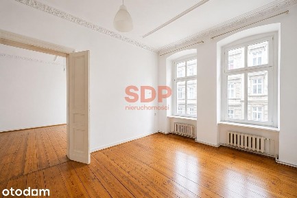 Przestronne 112 m² w klimatycznej kamienicy dla Twojej firmy