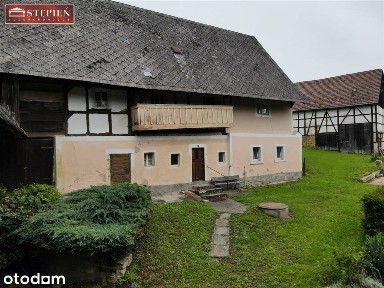 Dom z zabudowaniami w malowniczym Marczowie