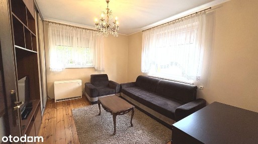 Kompaktowa kawalerka z osobną kuchnią
