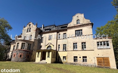 Kompleks pałacowy Bronów koło Leszna