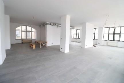 Lokal 200m2 pod biuro lub usługi w nowej kamienicy w centrum Wrocławia