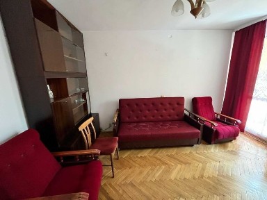 3 pokojowe mieszkanie| balkon| piwnica| garaż| Śródmieście