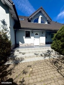 Na sprzedaż wolnostojący dom położony w Dawiach Ba