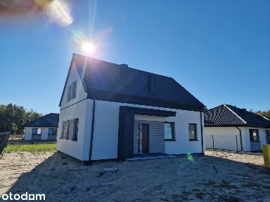 Nowe domy jednorodzinne przy lesie