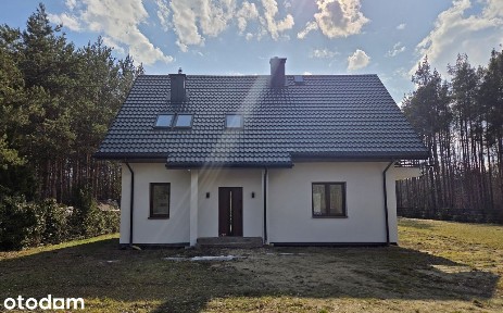 Dom wolnostojący z użytkowym poddaszem