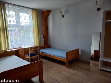 Dwupokojowe mieszkanie dla 4 studentów wynajmę - początek ul. J. Lea