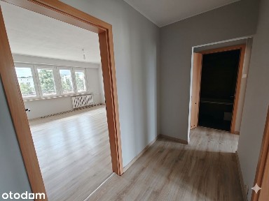 Przestronne mieszkanie z balkonem w bloku